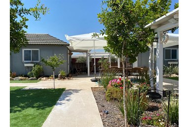 צימר נחלת ראובן - החצר 