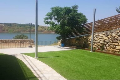 צימר וידאד - בריכת רם - מרפסת הגן והאגם