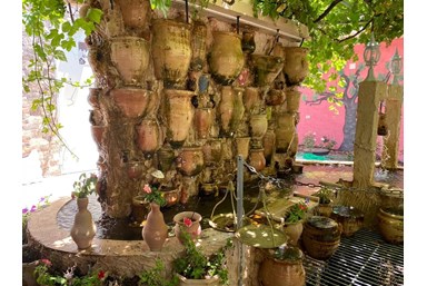 אחוזת אל חיר - הבריכה והחצר