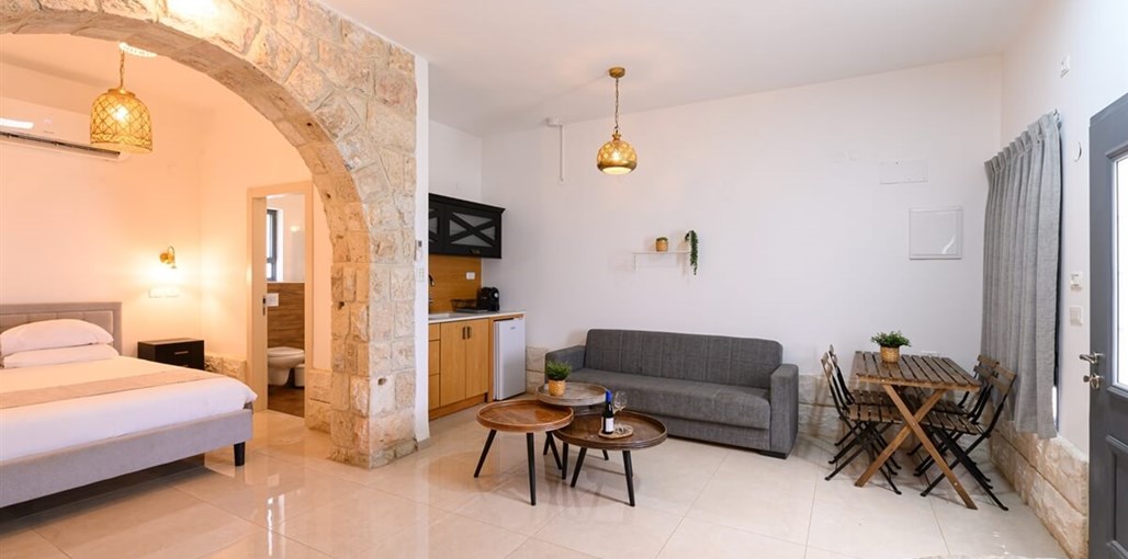 אושר בגולן סוויטת האבן (20).jpg