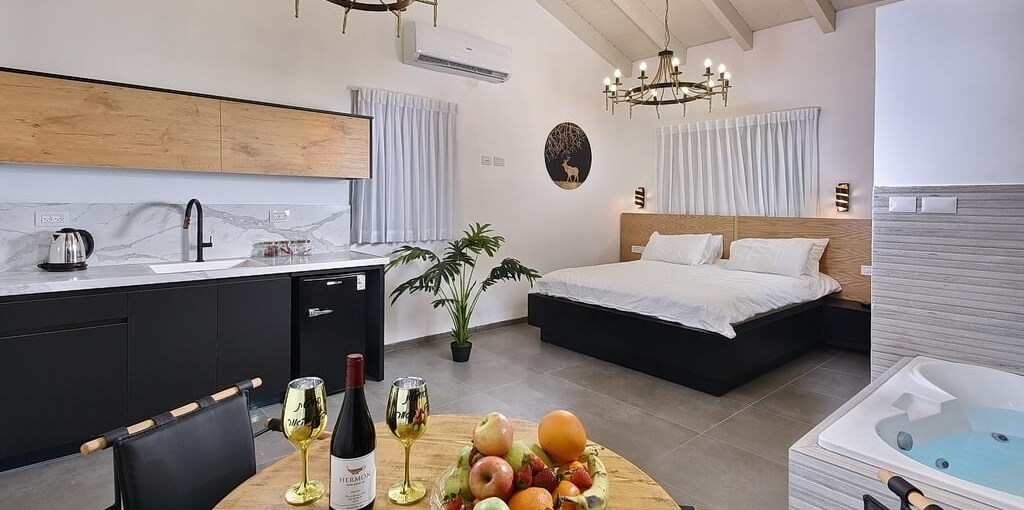 הילת האור בוטיק סוויטת תמר (12).jpg