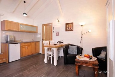 הילת האור בוטיק - בקתות סביון ושושן