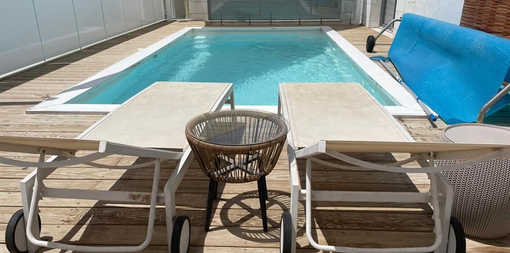 וילה וילאליס הבריכה והמרפסת (3).jpeg