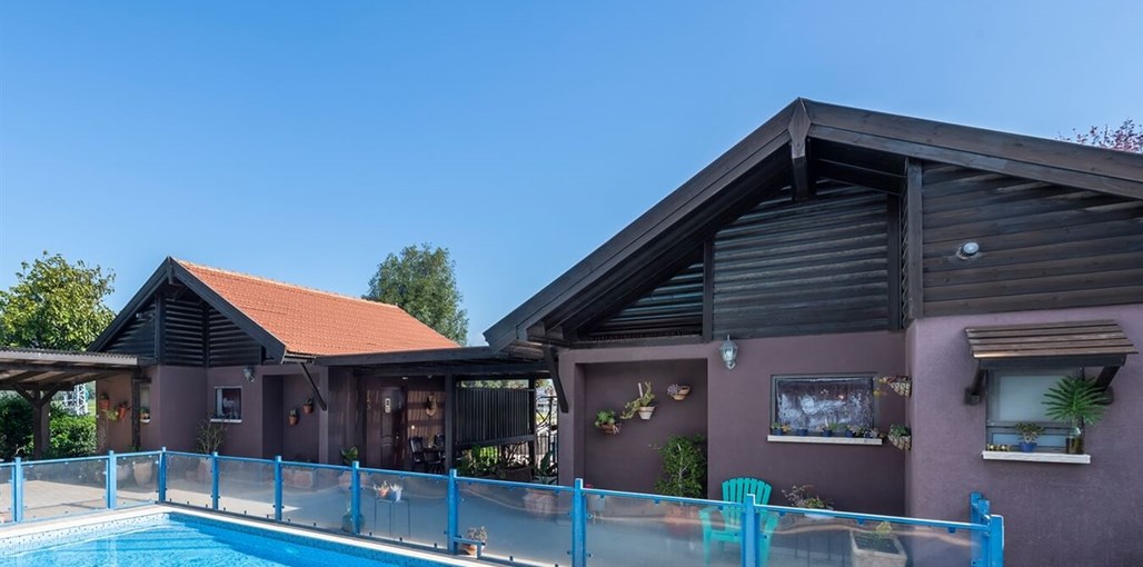 אחוזת האלה בגולן חוץ (11).jpg