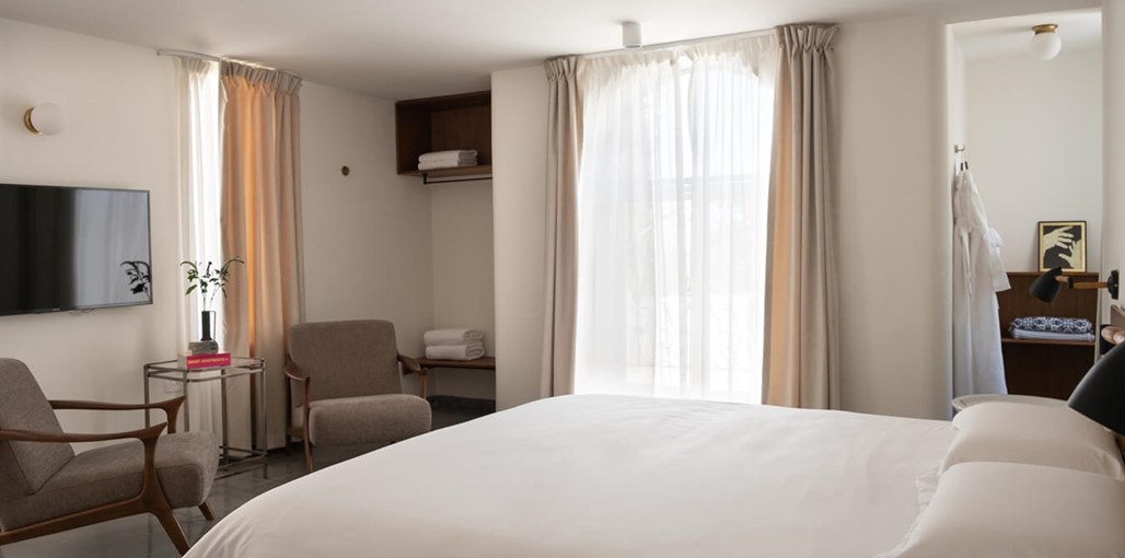 ח'אן עין כרם מלון בוטיק דופלקס (1).jpg