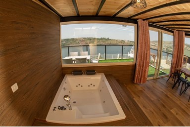 וילאג' צימר  - בקתת VIP