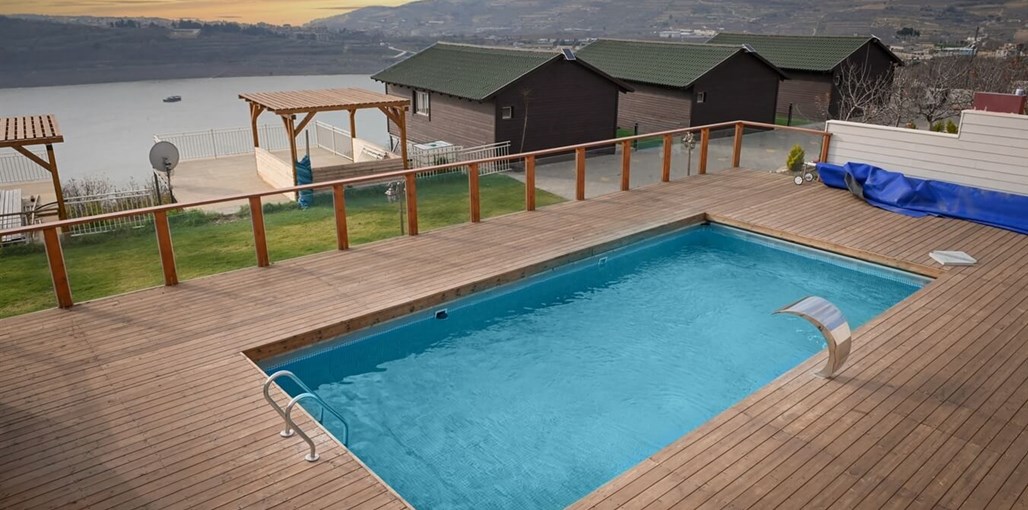 וילאג' צימר וילאג' צימר - החצר, הבריכה והנוף (9).jpg