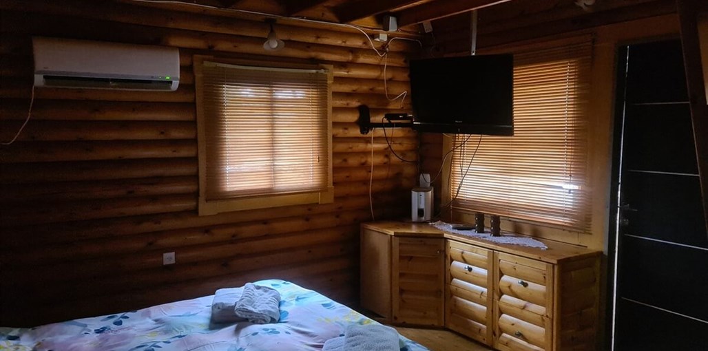 בוסתן לבל בקתת העץ (1).jpg