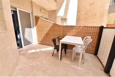 קראון דירות נופש – Crown - דירת גן רויאל 81 