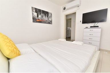 קראון דירות נופש – Crown - דירת גן דלוקס