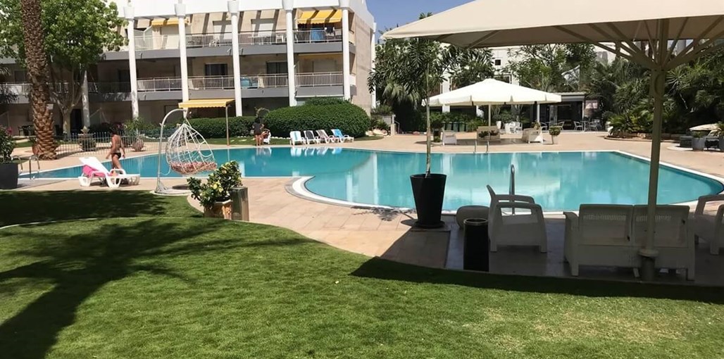 קראון דירות נופש – Crown הבריכה (1).jpg