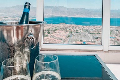 פנטהאוז הקומה ה-20 - המרפסת הג'קוזי והנוף