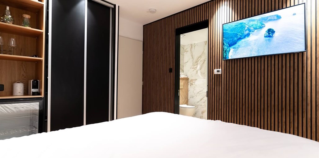 אוראל דירות נופש באילת 3- סוויטת ג'וניור.jpg