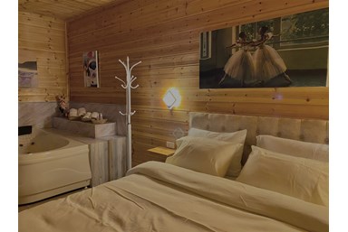 נוף הזיתים - בקתות העץ