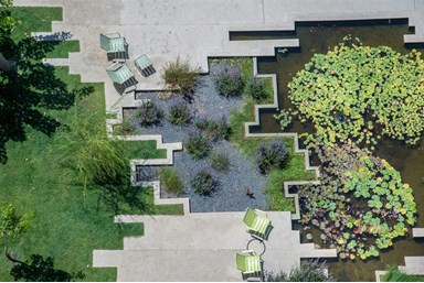 בת ים על הים - המרפסת והנוף