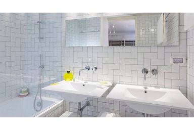 פלורנטין האוס - מלון בפלורנטין - פמלי רום 