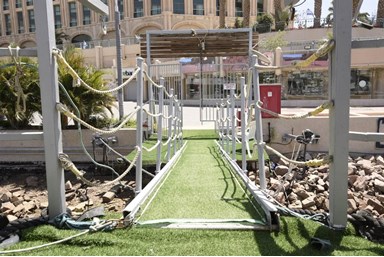 חוויה על המים אילת - מתחם החוץ והבריכה