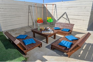 נופש כרימון - החצר והבריכה