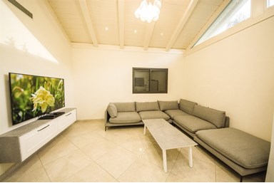 סוויטת מוריה תירוש