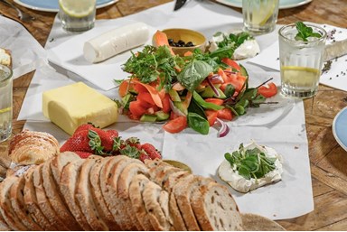 אדמאיה - ארוחות