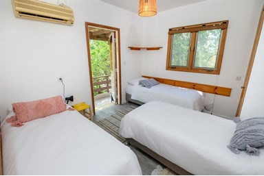 אדמאיה - קומה עליונה