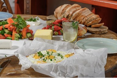 אדמאיה - ארוחות