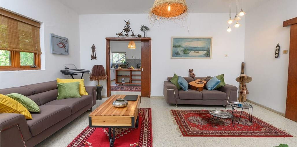 אדמאיה AL6_2006.jpg