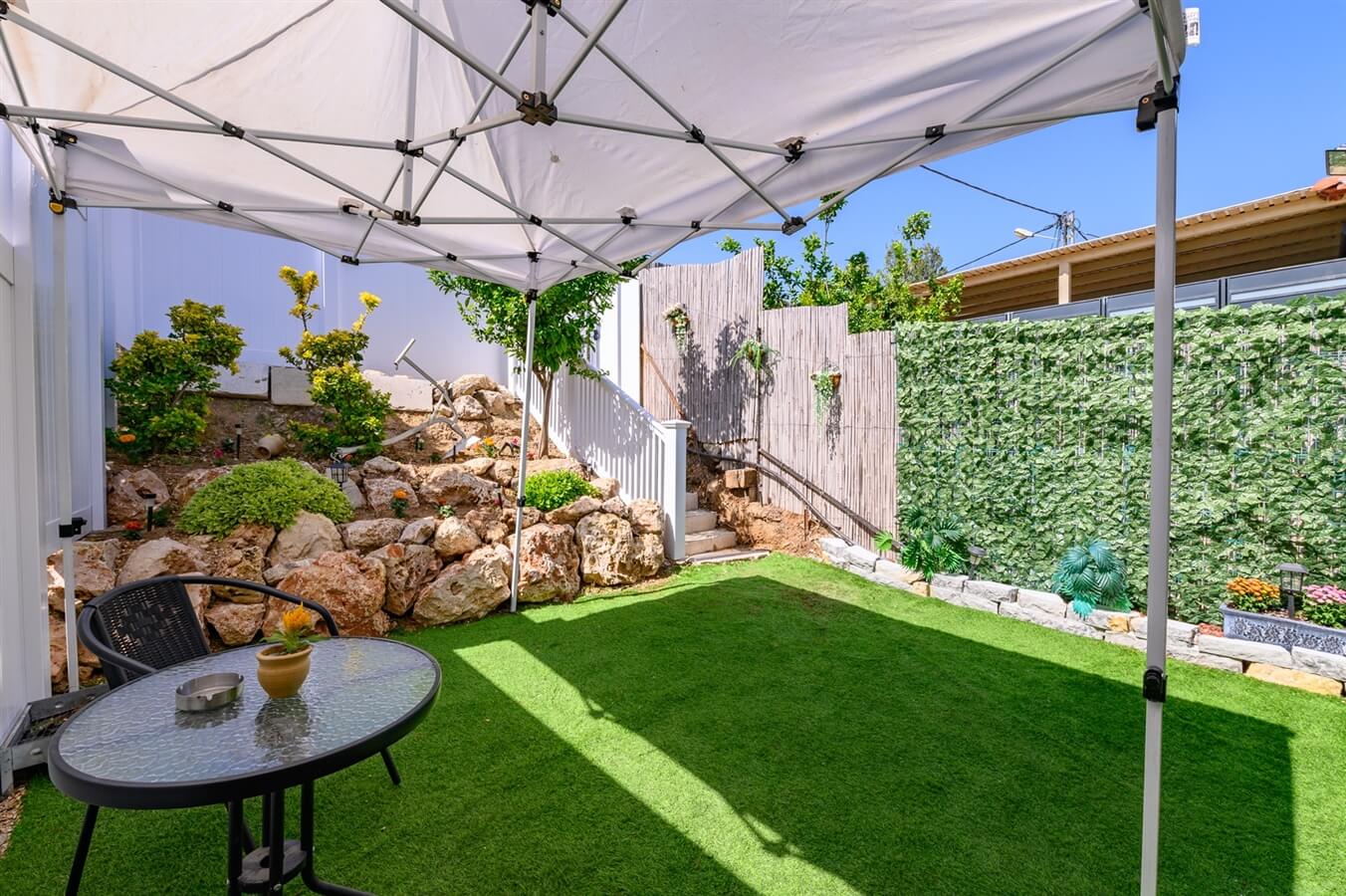 הבקתה במחסייה