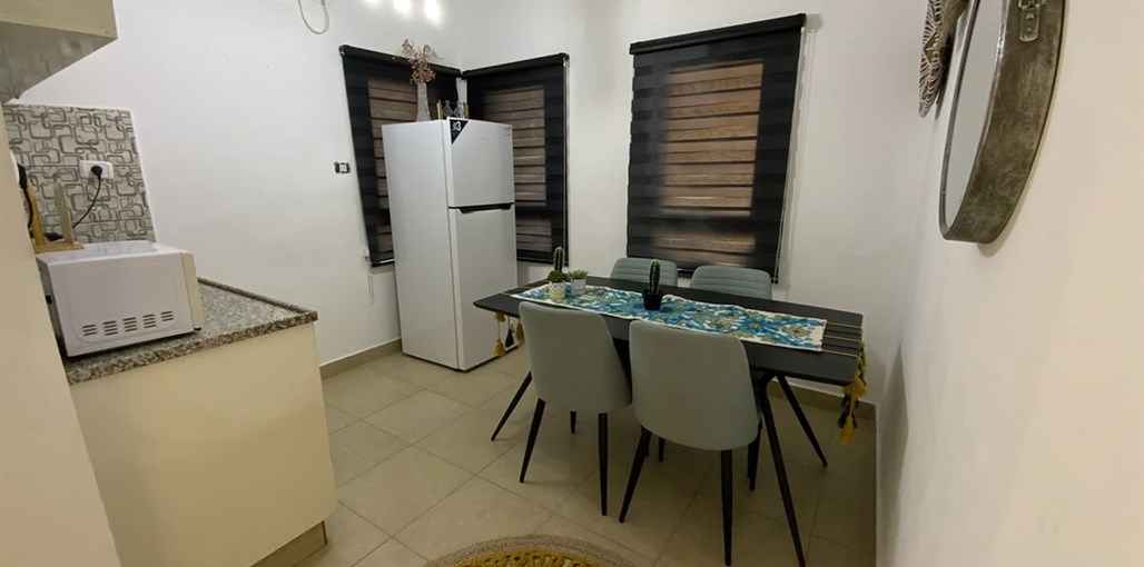 הכי קרוב לים ולטיילת ברחוב טופז ברקת (1).jpg