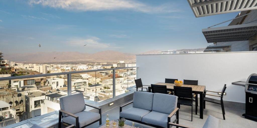 פנטהאוז נוף הרים וים נוף הרים וים (4).jpeg