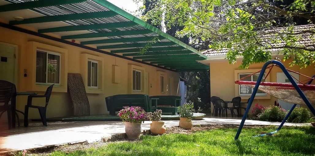 אווירה כפרית בגורן אווירה כפרית החצר והנוף (1).jpg