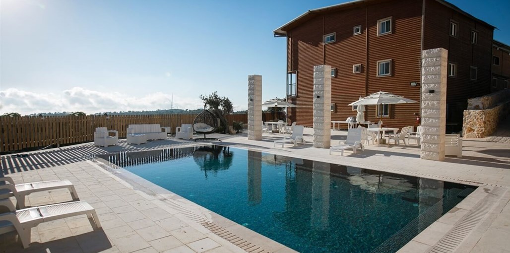 בקתות הכרמל בקתות הכרמל (19).jpg