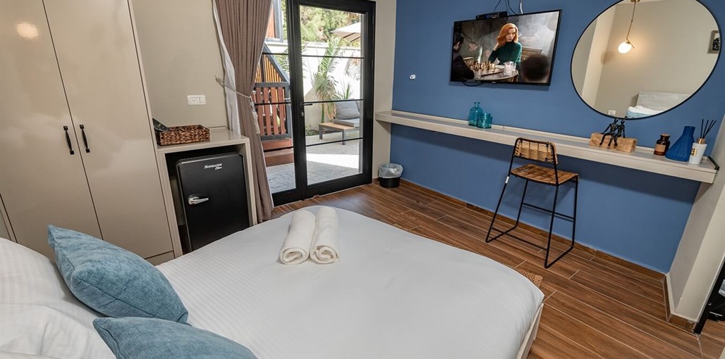 פינה בכרמל כחול (6).jpg