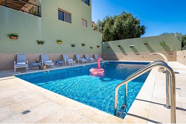 אחוזת האלונים