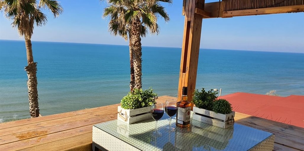 צאנז - סוויטה מול גלי הים צאנז סוויטה מול גלי הים (1).jpg