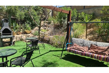 אוליבס ערד - Olives - החלל המשותף והחצר