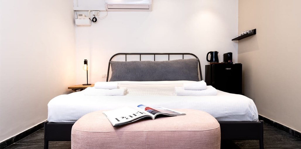 מלון ג'אפה פורט - Jaffa Port TLV Hotel חדר 3 - סופריור זוגי (2).jpg