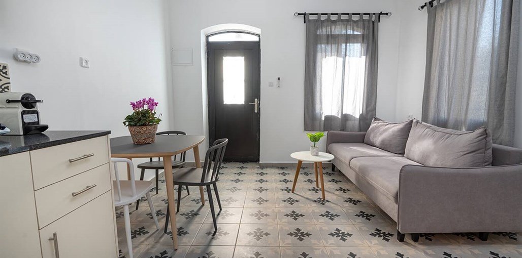 YalaRent דירות נופש בזלת סוויטה 6+7 (3).jpg