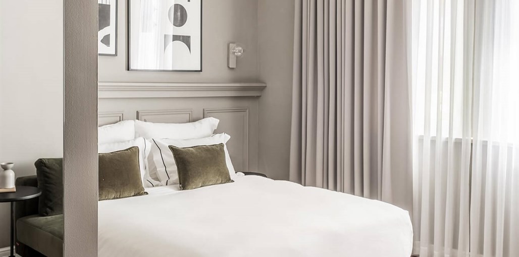 מלון נואל - Hotel Noel חדר דלוקס (3).jpg