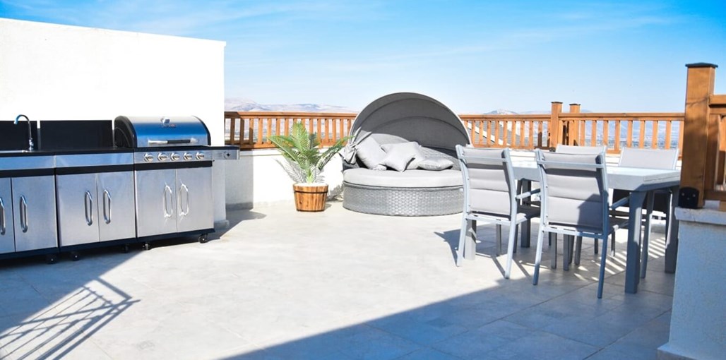 היחידה בנוף היחידה בנוף - מתחם החוץ (2).jpeg