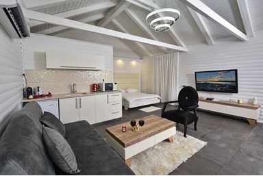 אחוזה בלבן - בקתות העץ