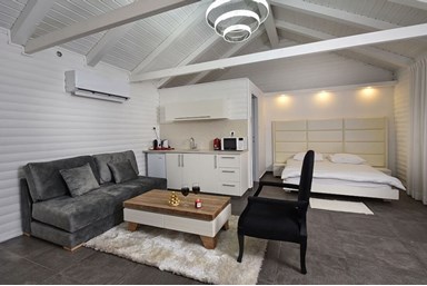 אחוזה בלבן - בקתות העץ