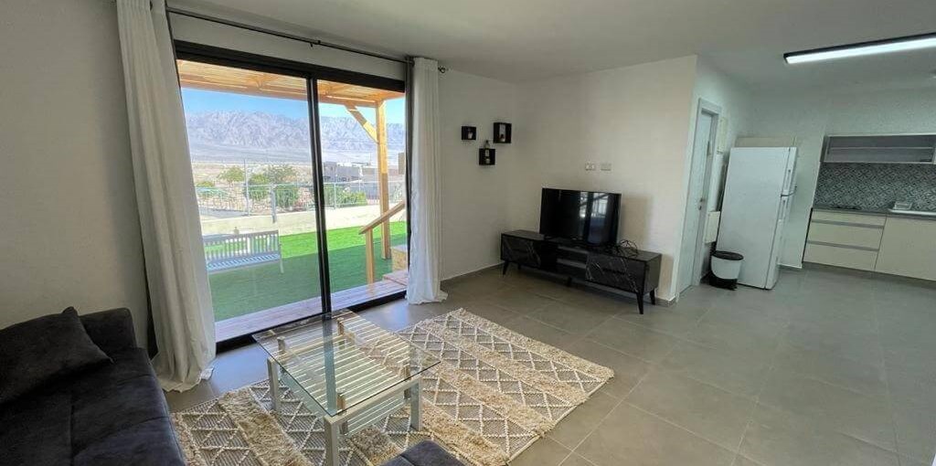 אירוח מול הרי אדום אירוח מול הרי אדום (4).jpeg