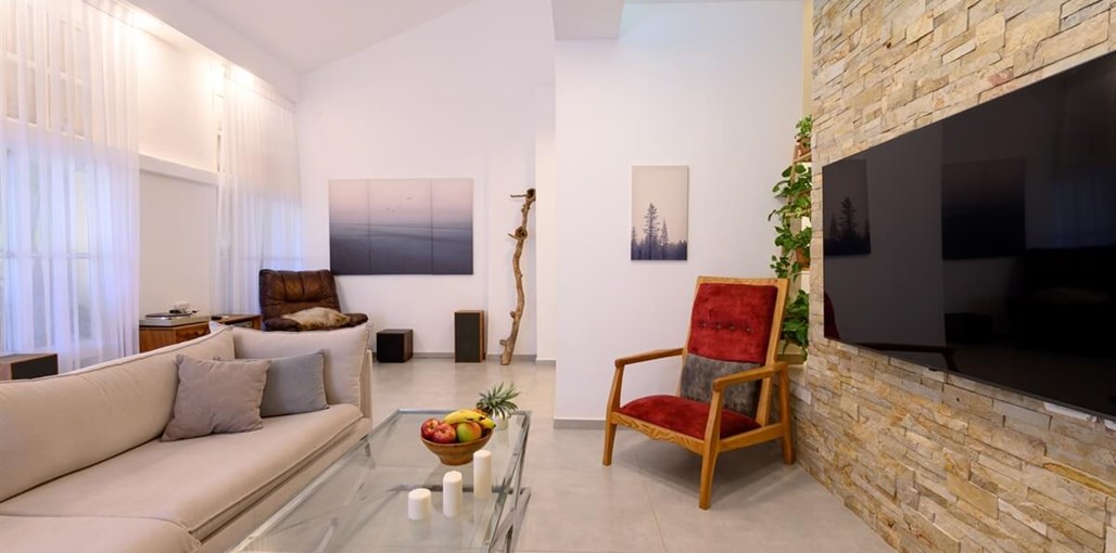 העוגן והים העוגן והים (13).jpg