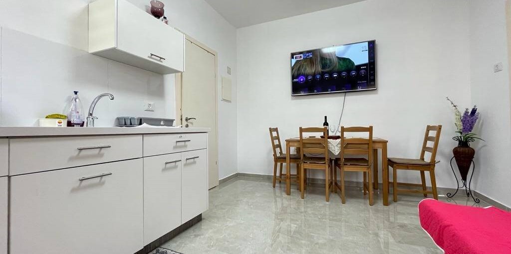 יחידת אירוח לנדאו WhatsApp Image 2023-05-07 at 12.46.02 (1).jpeg