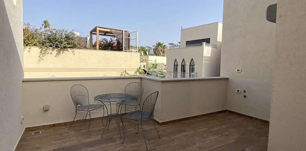 ולנסיה אקסקלוסיב ולנסיה אקסקלוסיב - המרפסת והסביבה (6).JPG