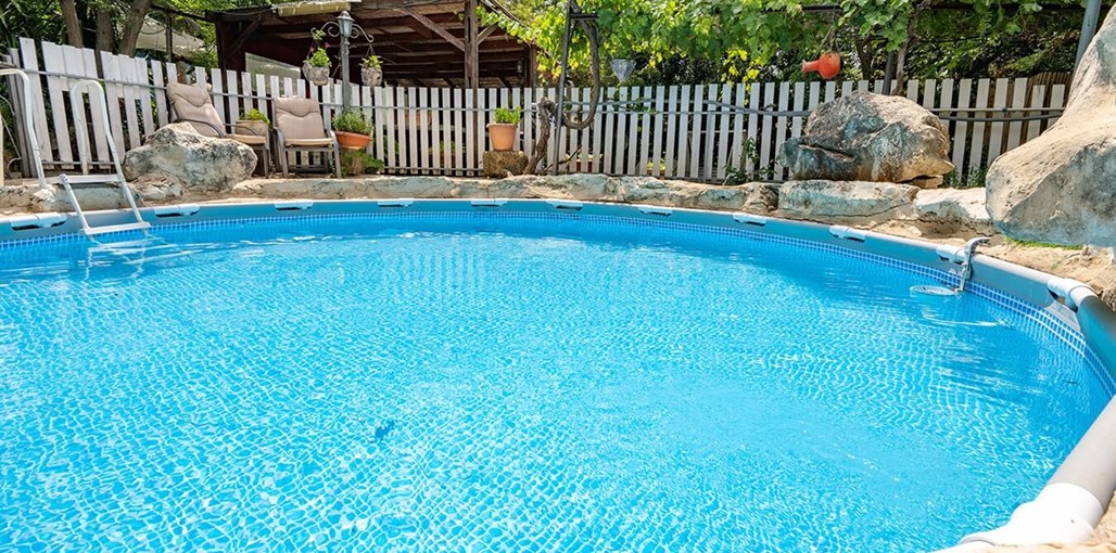 חלום במערה החצר (4).jpg