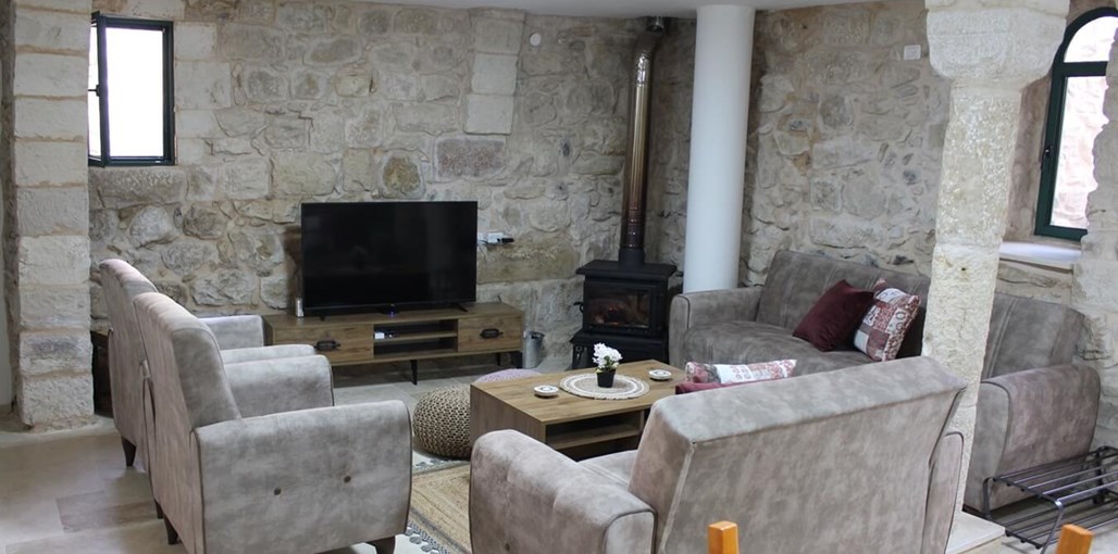 בית אם פארס - Beit Em Fares פנים (17).jpg