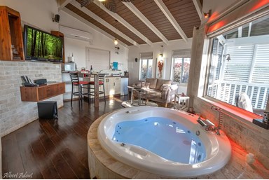 דובדבן בגולן - לזוגות בלבד