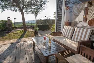 דובדבן בגולן - לזוגות בלבד - הצימרים